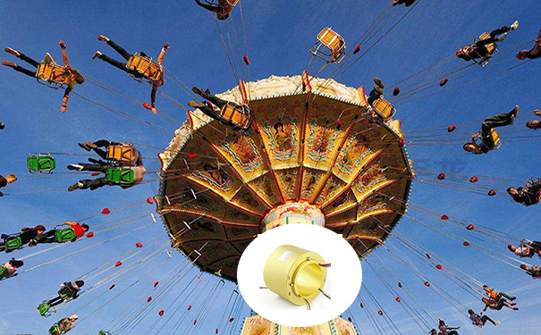 ׻